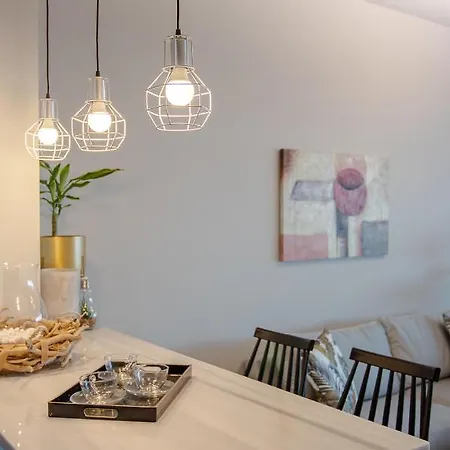 Georgianna's With Private Pool , 'blank Suite' 펜션 Charokopio
