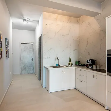 Georgianna's With Private Pool , 'blank Suite' Charokopio