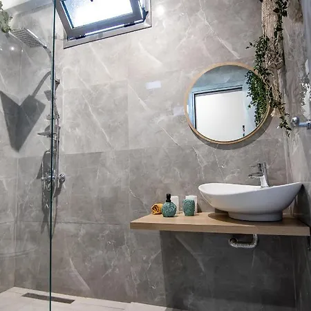 펜션 Georgianna's With Private Pool , 'blank Suite' *