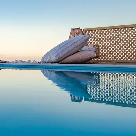 Georgianna's With Private Pool , 'blank Suite' Ferienhaus