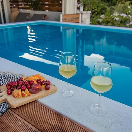Georgianna's With Private Pool , 'blank Suite' 펜션 *