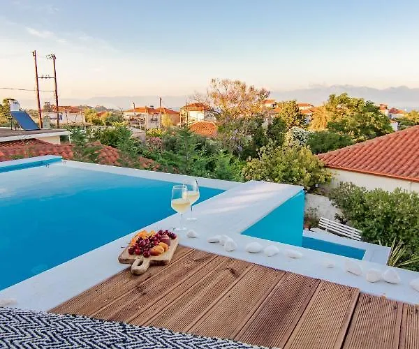 Georgianna's With Private Pool , 'blank Suite' Ferienhaus *